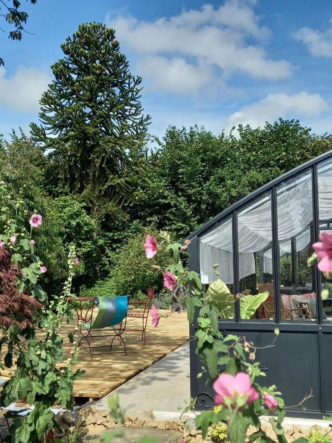 Le Petit Manoir Bed & Breakfast Isigny-le-Buat Exterior foto