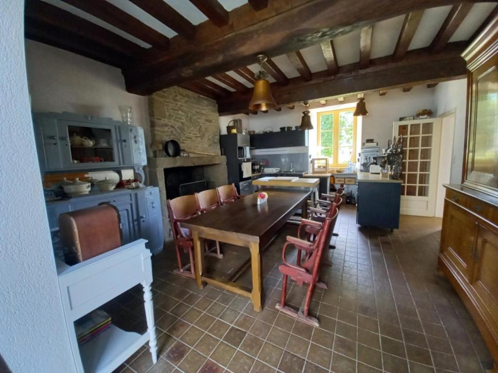 Le Petit Manoir Bed & Breakfast Isigny-le-Buat Exterior foto